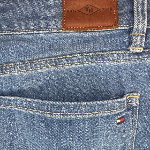 Tommy Hilfiger Light Blue Cropped Jeans with Side Logo Stripe - Picture 7 of 11